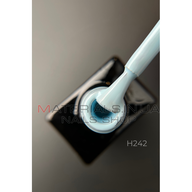 Гель-лак Designer Blue Lilac - H242 "Блідно-блакитний"