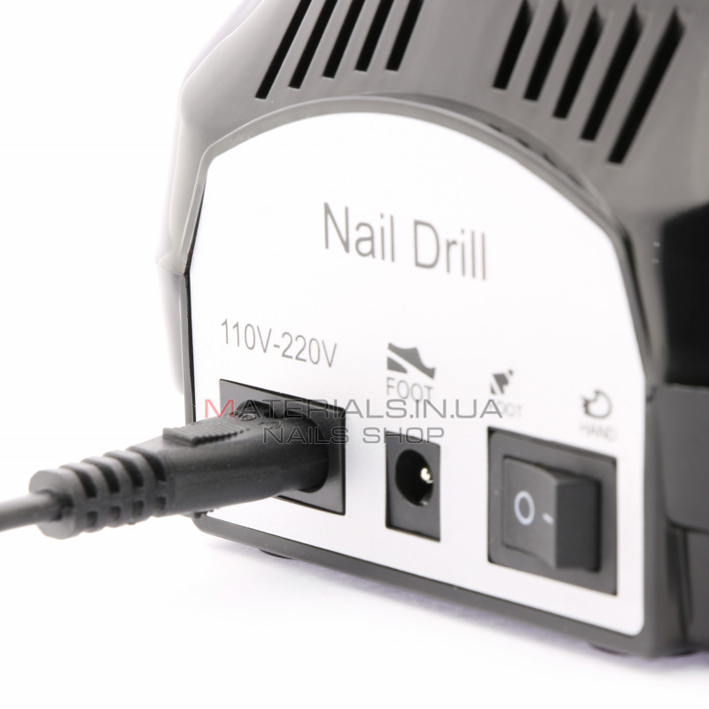 Апарат для манікюру і педикюру BEE NAILS, 202D, з дисплеєм, 65w, 45000 об, чорний Апарат для манікюру і педикюру BEE NAILS, 202D, з дисплеєм, 65w, 45000 об, чорний