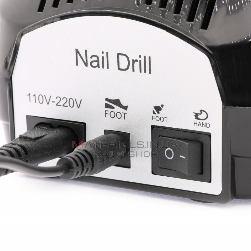 Апарат для манікюру і педикюру BEE NAILS, 202D, з дисплеєм, 65w, 45000 об, чорний Апарат для манікюру і педикюру BEE NAILS, 202D, з дисплеєм, 65w, 45000 об, чорний