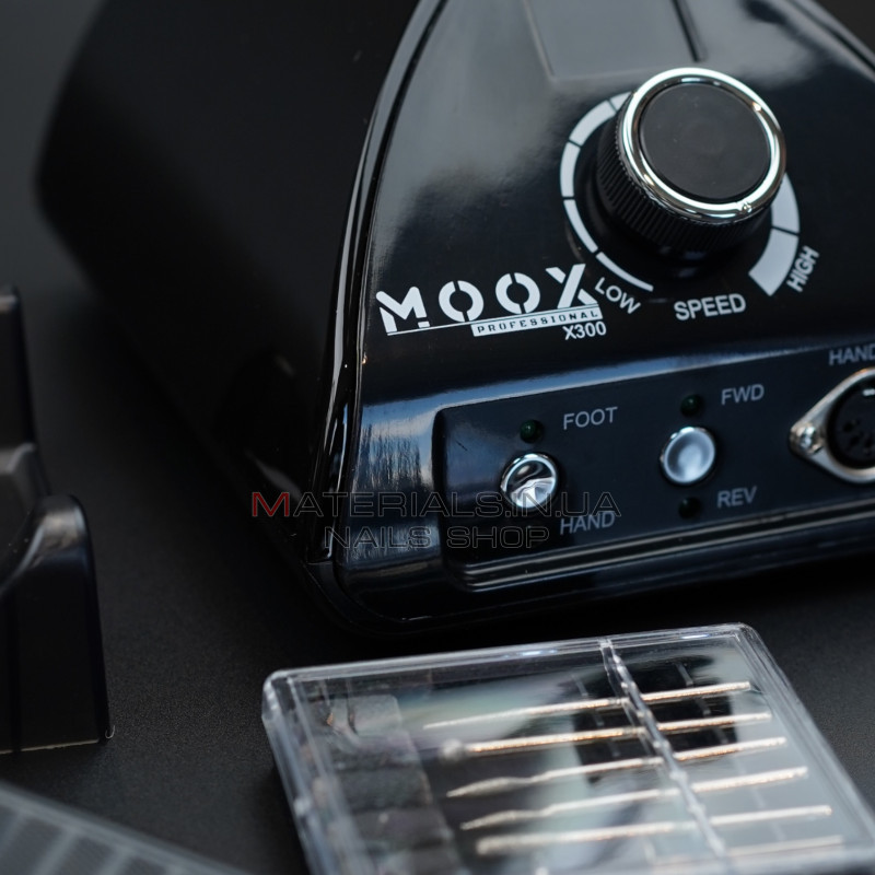 Фрезер Мокс X300 (Black) на 50 000 об/хв. та 70W. для манікюру та педикюру Фрезер Мокс X300 (Black) на 50 000 об/хв. та 70W. для манікюру та педикюру