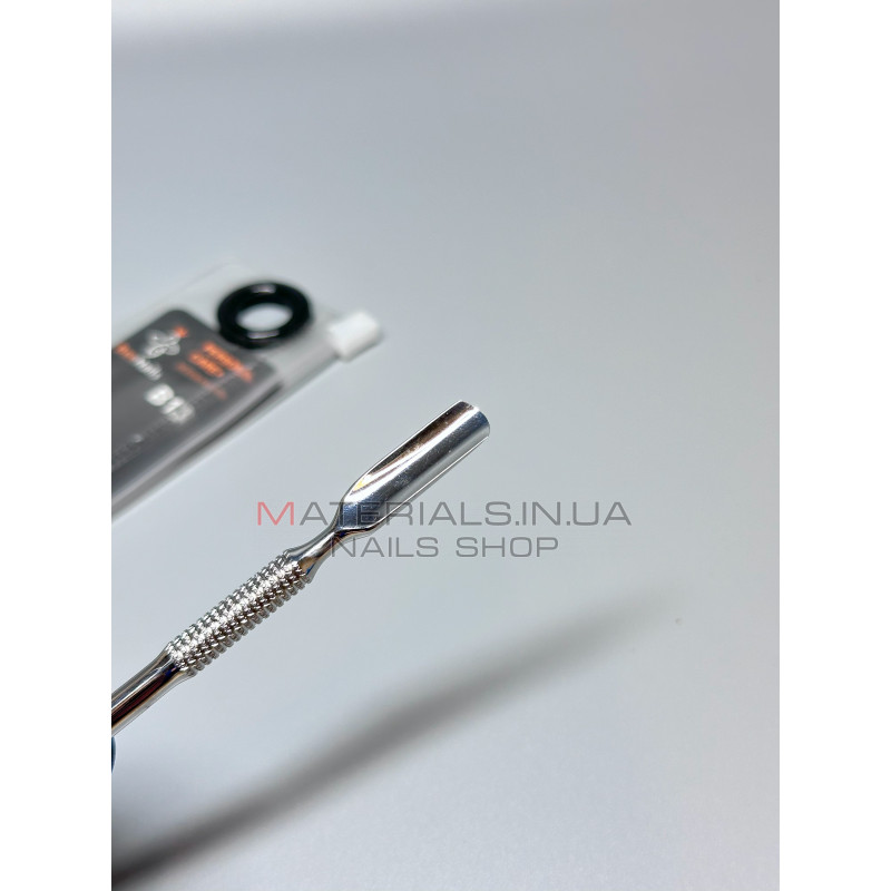 Лопатка маникюрная Bee Nails B13 Лопатка маникюрная Bee Nails B13