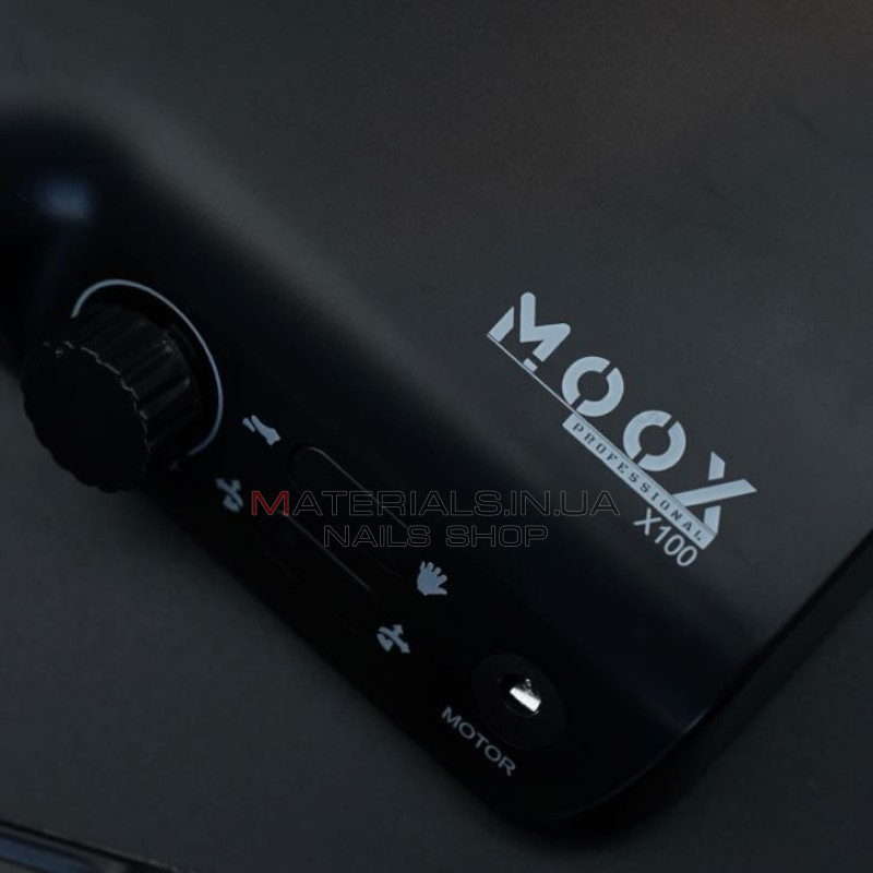 Фрезер Мокс X100 (Black) на 45 000 об/хв. та 70W. для манікюру та педикюру Фрезер Мокс X100 (Black) на 45 000 об/хв. та 70W. для манікюру та педикюру
