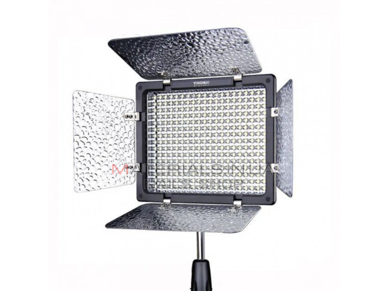 Лампа видеосвет LED YN300 III 18W Light 300pcs color 3200-5500K (комплект акб+зарядное устройство для акб)