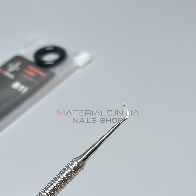 Лопатка маникюрная Bee Nails B11 Лопатка маникюрная Bee Nails B11