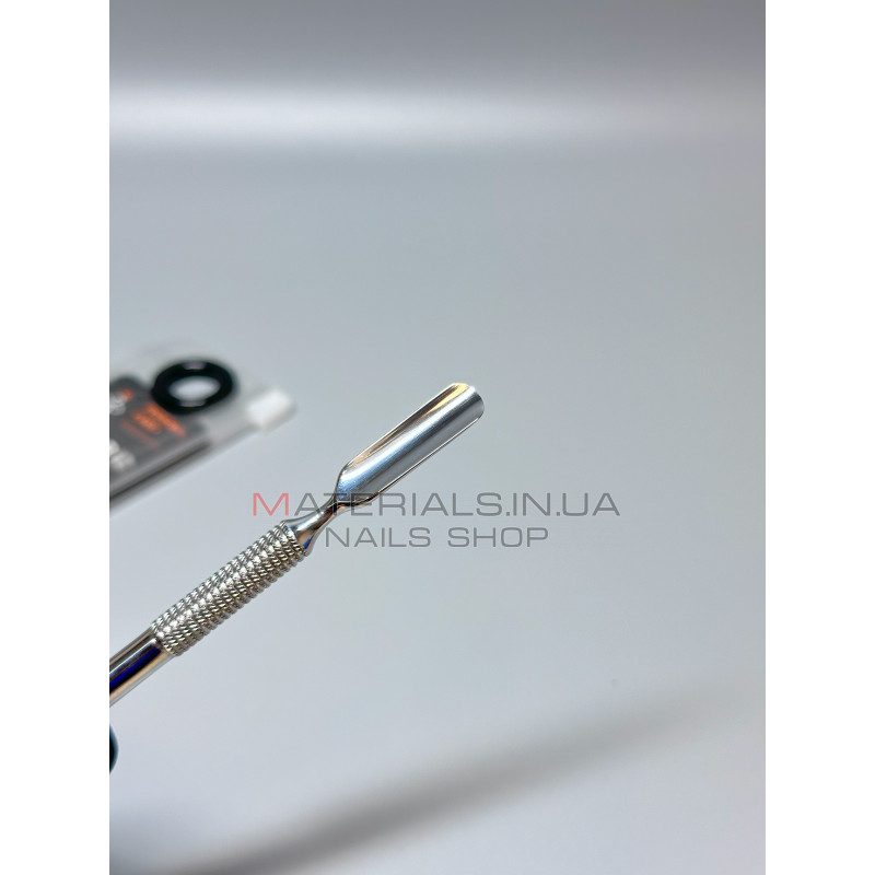 Лопатка маникюрная Bee Nails B12 Лопатка маникюрная Bee Nails B12