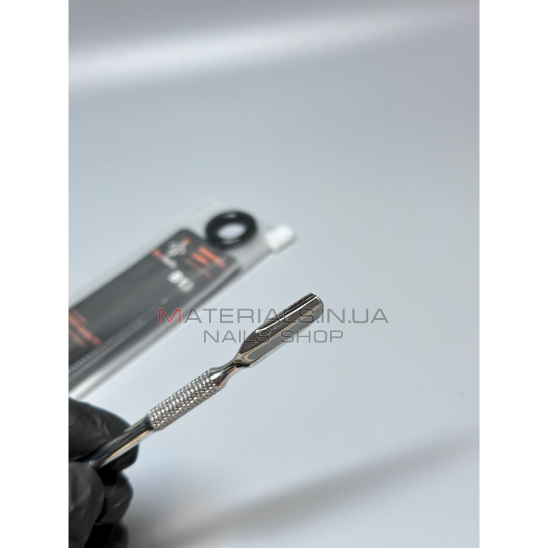Лопатка маникюрная Bee Nails B13 Лопатка маникюрная Bee Nails B13