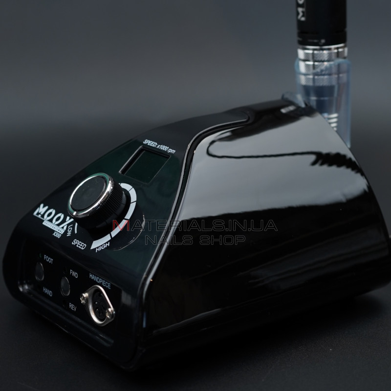 Фрезер Мокс X300 (Black) на 50 000 об/хв. та 70W. для манікюру та педикюру Фрезер Мокс X300 (Black) на 50 000 об/хв. та 70W. для манікюру та педикюру