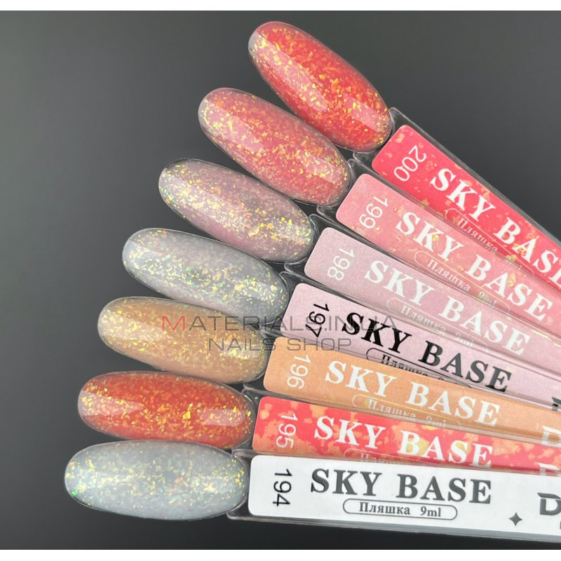 Цветная база Sky base 194 Дизайнер (9 мл.) - с золотой поталью Цветная база Sky base 194 Дизайнер (9 мл.) - с золотой поталью