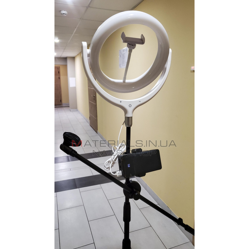 Кільцева лампа Ring Light Kit F-539A, працює від Power Bank Кільцева лампа Ring Light Kit F-539A, працює від Power Bank