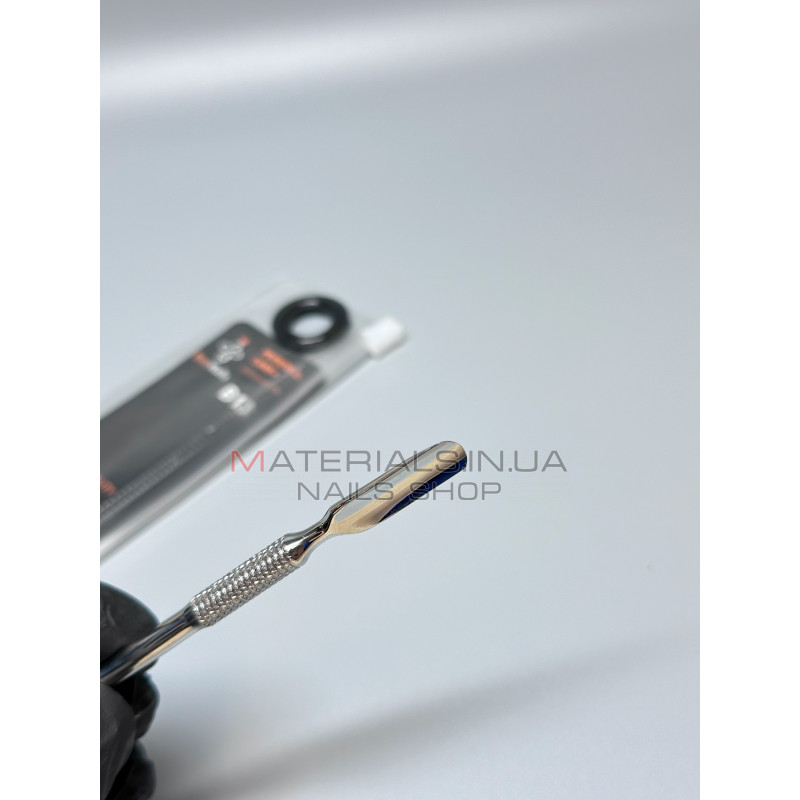 Лопатка маникюрная Bee Nails B13 Лопатка маникюрная Bee Nails B13