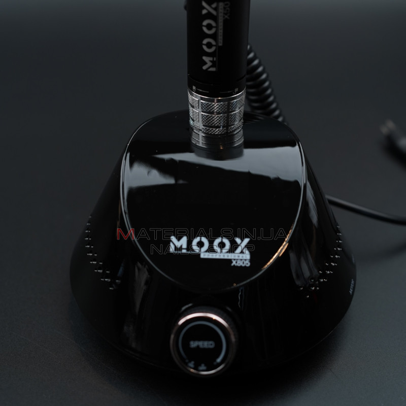 Фрезер Мокс X805 (Black) на 55 000 об./мин. и 80W. для маникюра и педикюра Фрезер Мокс X805 (Black) на 55 000 об./мин. и 80W. для маникюра и педикюра
