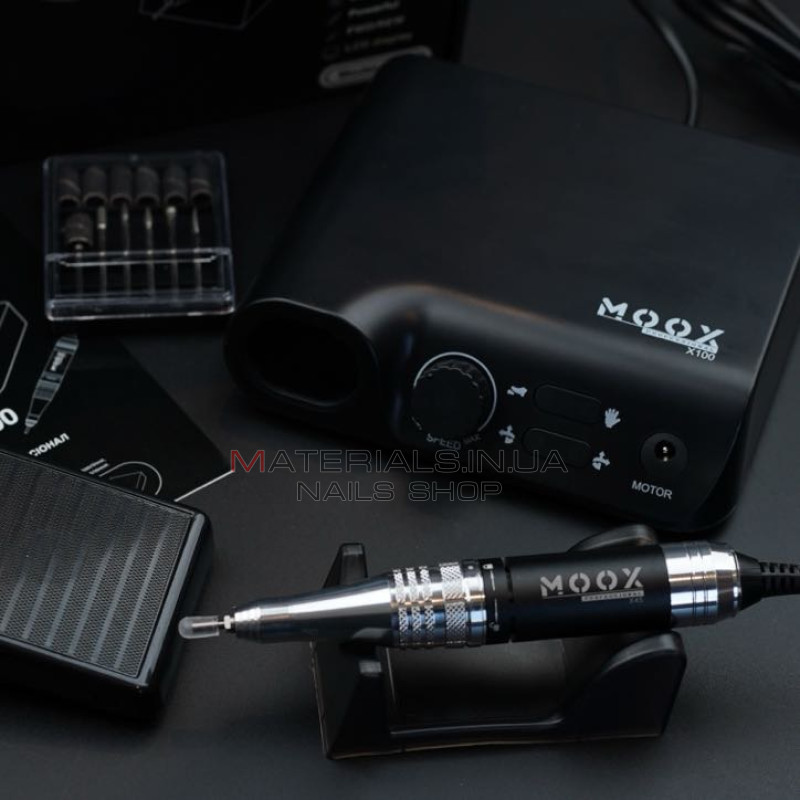 Фрезер Мокс X100 (Black) на 45 000 об/хв. та 70W. для манікюру та педикюру Фрезер Мокс X100 (Black) на 45 000 об/хв. та 70W. для манікюру та педикюру